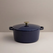 Load image into Gallery viewer, Milo 5.5 Qt Classic Dutch Oven Navy