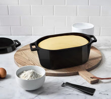 Load image into Gallery viewer, Kook 3.4 Qt Enameled Cast Iron Dutch Oven with Lid