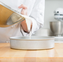 Load image into Gallery viewer, Non-Stick Round Cake Pan 8"