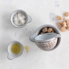Load image into Gallery viewer, Measuring Cup Set with Wax Relief Pattern