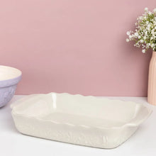 Load image into Gallery viewer, Mason Cash In the Meadow Rectangular Baker Large (9" x 13") Cream