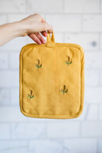 Load image into Gallery viewer, Yellow Embroidered Pot Holder [Online Only]
