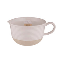 Load image into Gallery viewer, Mason Cash Rustic Charm Batter Bowl 2 Qt.
