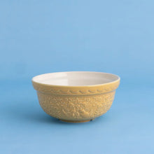 Load image into Gallery viewer, Mason Cash Home to Roost S30 (1.25 Qt) Mixing Bowl Buttercup Yellow
