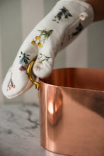 Load image into Gallery viewer, Flora Oven Mitt [Online Only]
