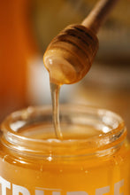 Load image into Gallery viewer, Tru Bee Classic Honey 10 oz.

