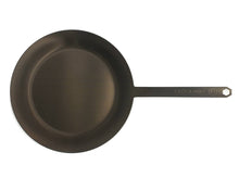 Load image into Gallery viewer, 10" Carbon Steel Low Pro Pan | Cast-A-Way Carbon
