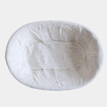 Load image into Gallery viewer, Oval Breadtopia Banneton + Liner
