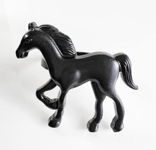 Load image into Gallery viewer, Horse Metal Napkin Rings, Set of 4 (5 Color Options) [Online Only]
