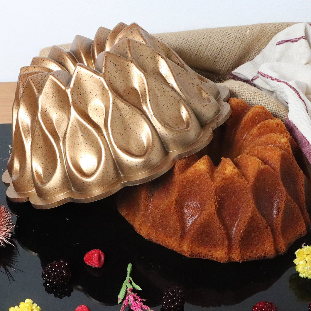 Drop Motif Bundt Cake Pan