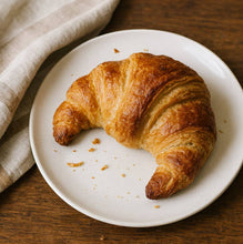 Load image into Gallery viewer, Butter Croissant Candle
