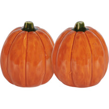 Load image into Gallery viewer, Pumpkins Salt And Pepper Set
