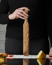 Load image into Gallery viewer, Olive Wood Spurtle
