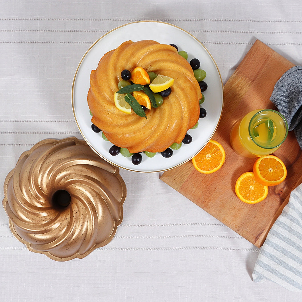 Pinwheel Bundt Cake Pan 9.5