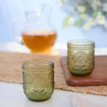 Load image into Gallery viewer, Green Flower Drinking Glass
