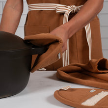 Load image into Gallery viewer, KAF Home Rooted Sustainable Set Of 2 Pot Grabbers-Assorted Colors [Online Only]
