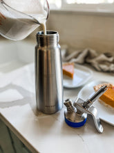 Load image into Gallery viewer, Frieling 0.5L Cream Whipper and 10-pack Charger Set [Online Only]
