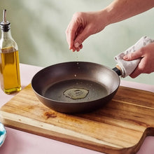 Load image into Gallery viewer, Alva Carbon Steel Frying Pan [Online Only]
