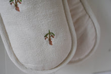 Load image into Gallery viewer, Flora Double Oven Mitt [Online Only]

