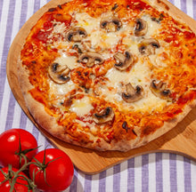 Load image into Gallery viewer, Savory Garlic Marinara | Sauz
