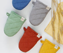 Load image into Gallery viewer, KAF Home Monaco Printed Silicone Mini Mitt-Assorted Colors [Online Only]
