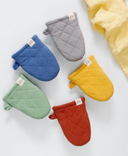 Load image into Gallery viewer, KAF Home Monaco Printed Silicone Mini Mitt-Assorted Colors [Online Only]
