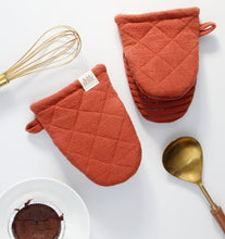 Load image into Gallery viewer, KAF Home Monaco Printed Silicone Mini Mitt-Assorted Colors [Online Only]
