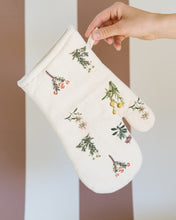 Load image into Gallery viewer, Flora Oven Mitt [Online Only]
