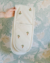 Load image into Gallery viewer, Flora Double Oven Mitt [Online Only]
