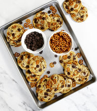 Load image into Gallery viewer, Half Sheet Pan | USA Pan
