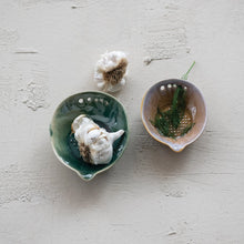 Load image into Gallery viewer, Stoneware Garlic/Ginger Grater with Herb Stripper (2 Styles)
